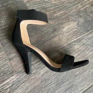 Ankle strap low heel